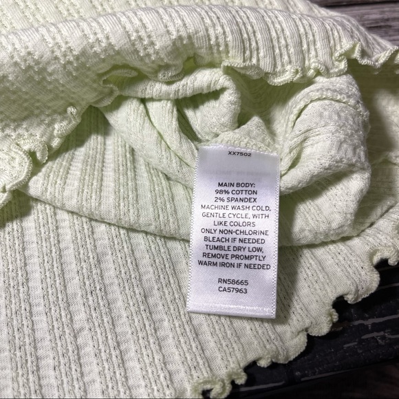 NEW BP. Long Sleeve Crop Top Women’s Size Small Light Green Cotton Stretch - Picture 6 of 9